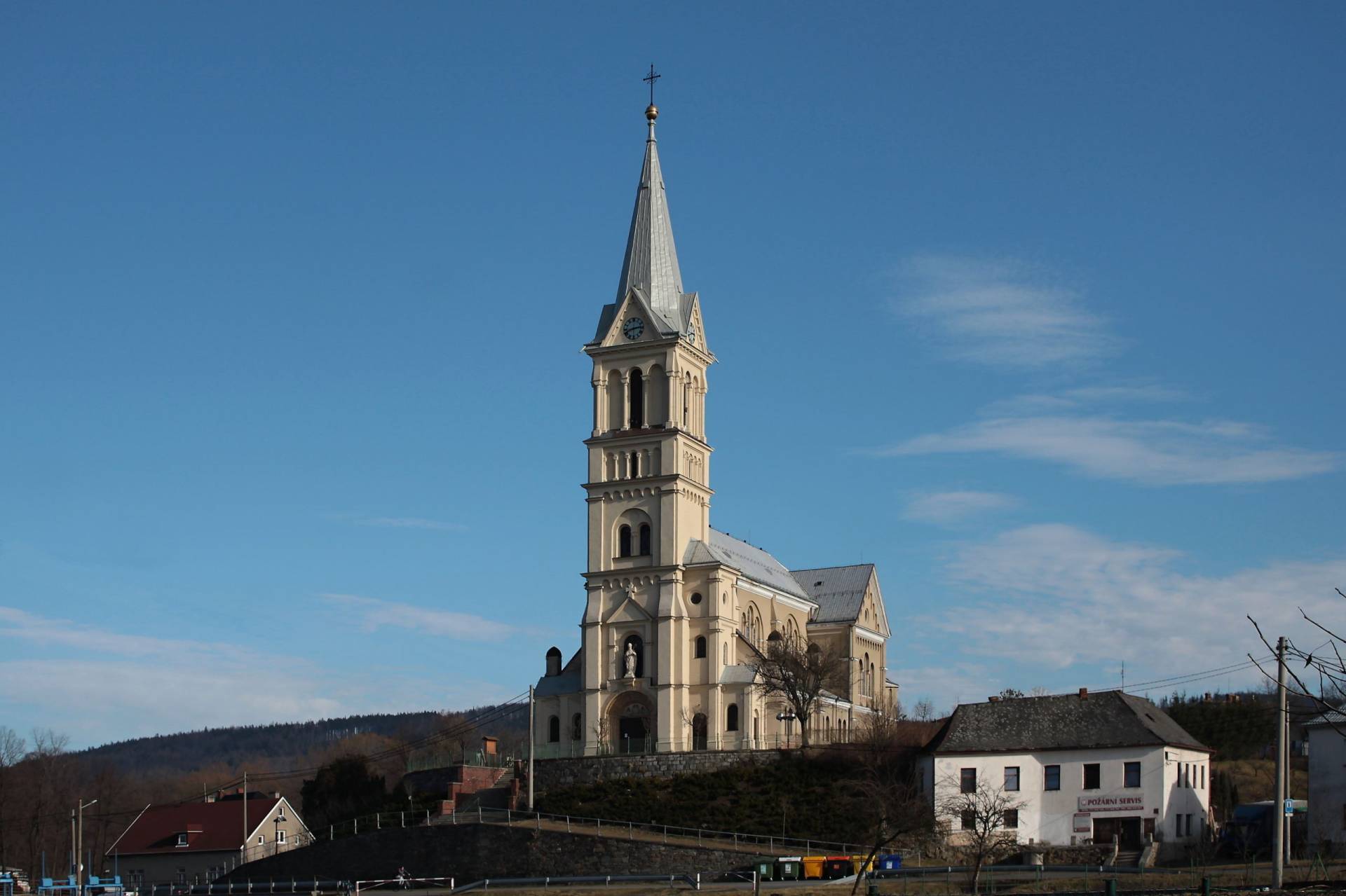 Kostel v Mikulovicích