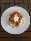 boloňské špagety s luštěninovou směsí a sýrem